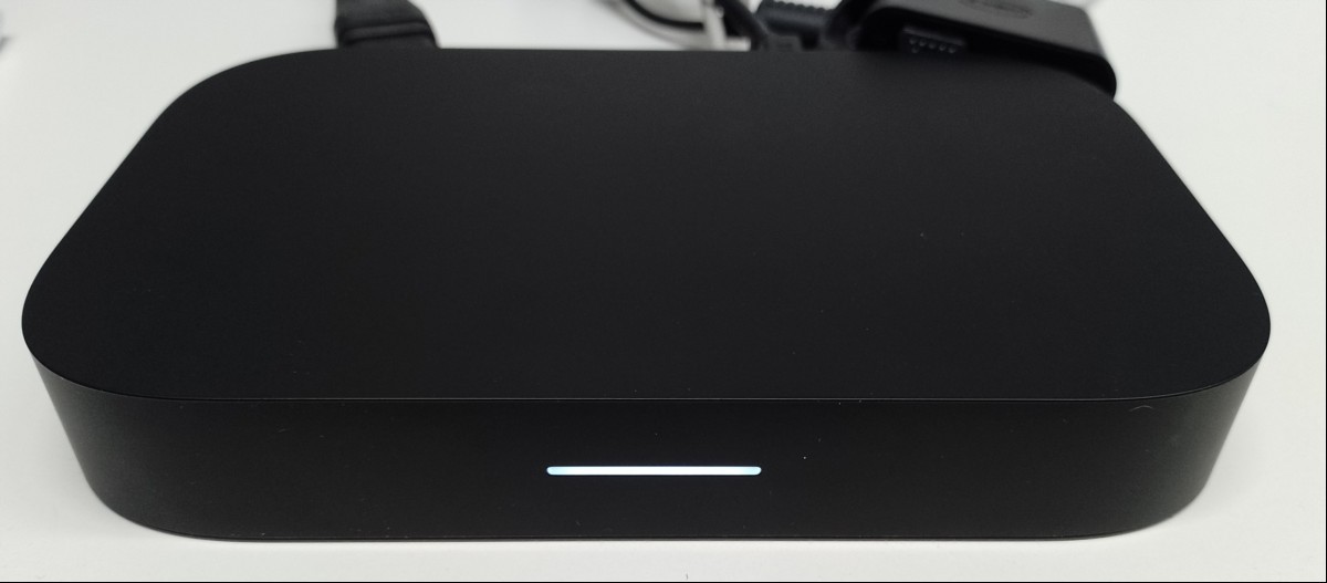 Asus Google Meet Box GQE15A-B7143UN mit Intel Core i7-10510U, 8 GB RAM, 128 GB SSD, Anschlüsse: 1x USB-C, 1x HDMI, 5x USB 3.2 und 1x LAN, WLAN + Bluetooth integriert, Seriennummer: S1MSCX000593AMD, Gerät lässt sich einschalten und wurde zurückgese...