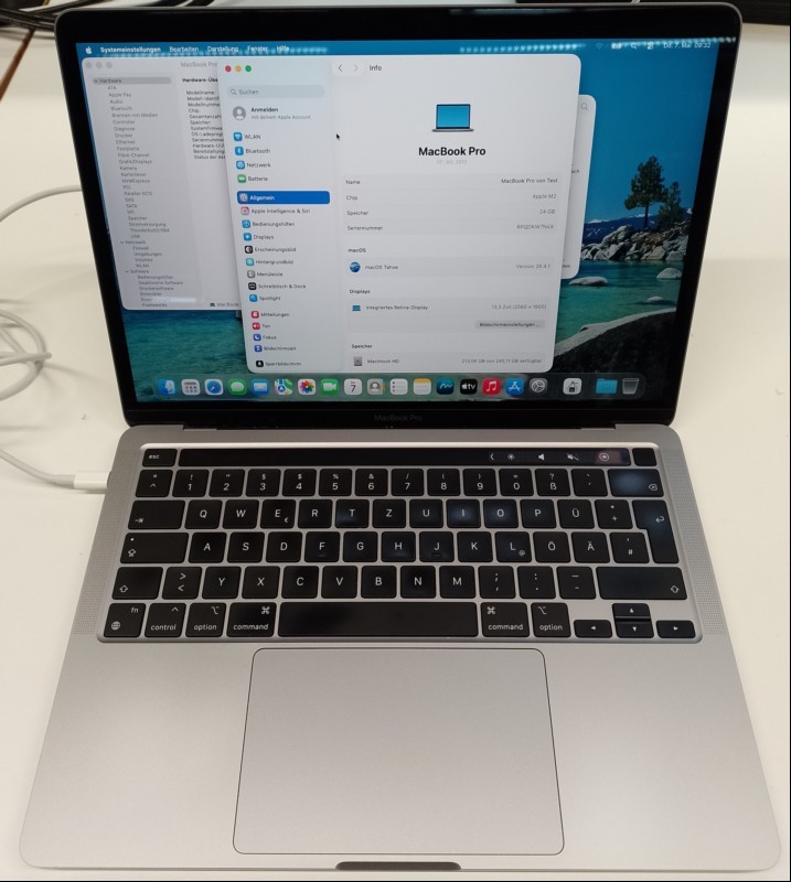 Apple MacBook Pro \'\'M2\'\' 13.3 Retina space grau (Mac14,7 - 2022) mit Apple M2 8-Core Prozessor, 24 GB LPDDR5 RAM, Display: 33 cm (13,3\'\') Liquid Retina (Auflösung 2560 x 1600), 256 GB SSD Apple AP0256Z, AirPort 802.11ax (Wi-Fi 6) und Bluetooth 5.0...