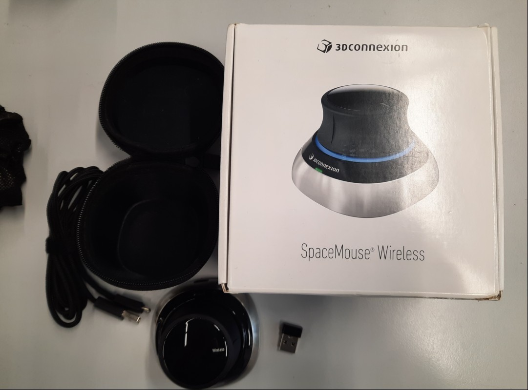 3Dconnexion SpaceMouse Pro Wireless in OVP mit Carry Case, USB-Anschlusskabel und USB-Dongel, PN: 3DX-600044, ungeprüft, keine Garantie auf Funktion und Vollständigkeit (ID=T09-00)