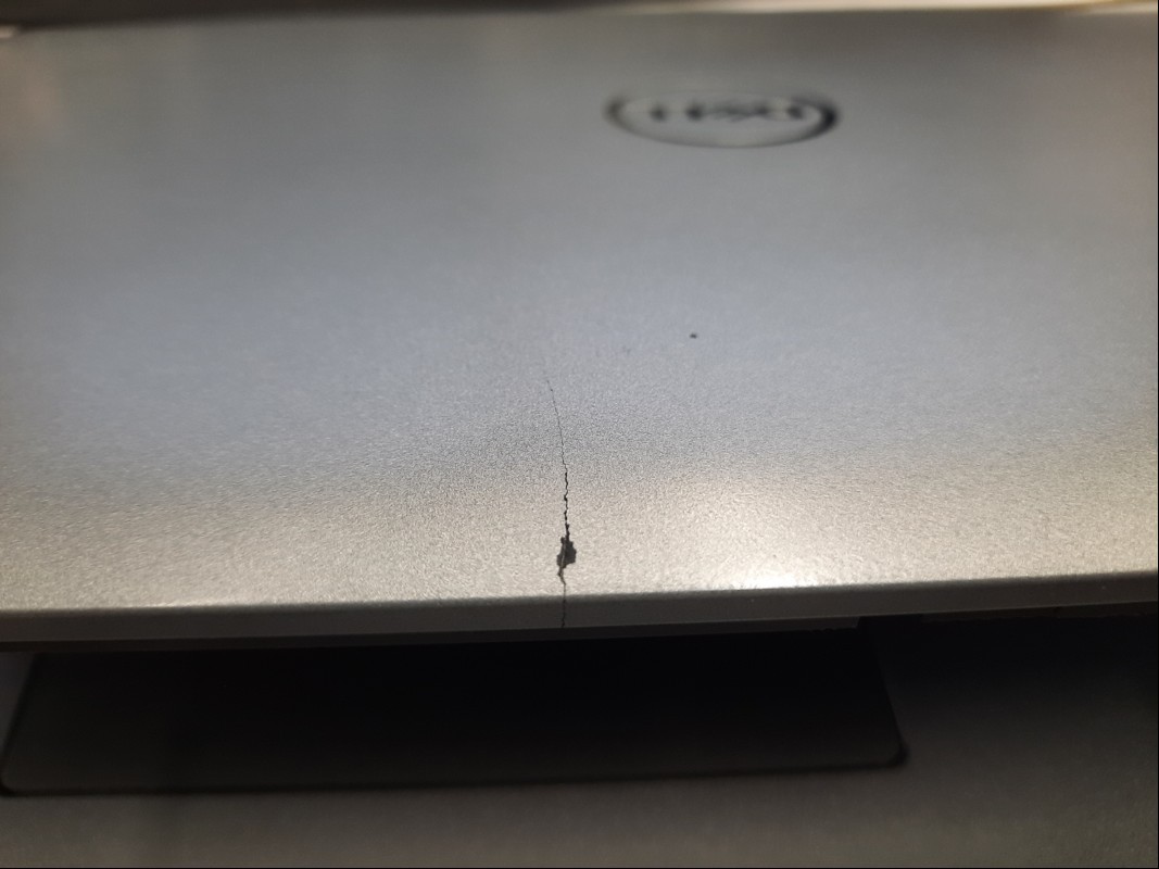 Dell Latitude 5530 mit Intel Deca-Core i5-1245U 2500 MHz (10-Kern), 8 GB RAM, Display: 39,6cm (15,6") (Auflösung 1920 x 1080), 256 GB SSD BC901 NVMe SK hynix, ohne optisches Laufwerk, 2x USB 3.0 Anschluss, 2x USB-C, Wireless-LAN, Bluetooth, Intel ...