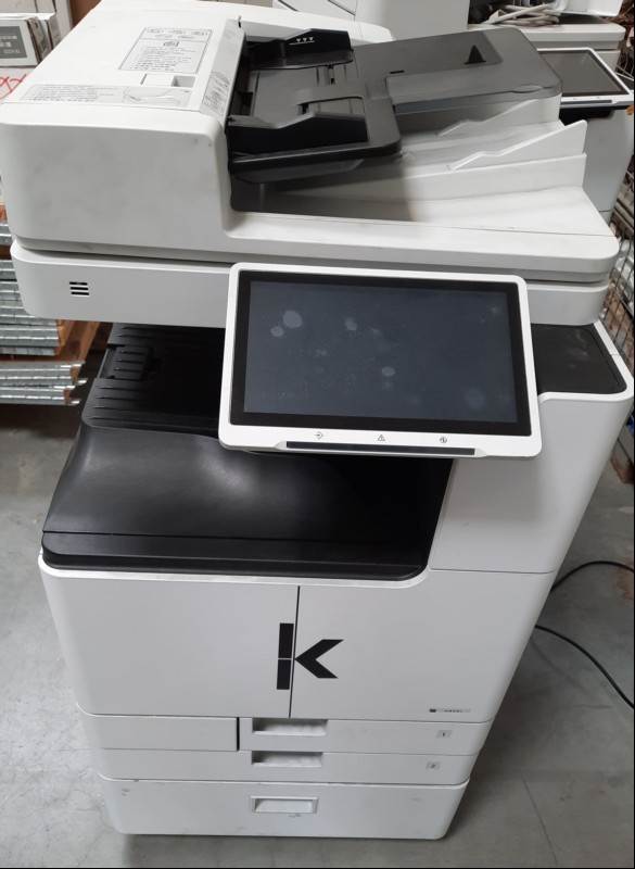 Canon iR Advance DX 4825i, Mono Kopiersystem, SN: 4UB01587, 2 Papierfächer, Unterschrank, Gerät sehr stark verschmutzt, Abschürfungen am Gehäuse,  Reinigung und Service empfohlen, Zähler ca. 32580,  keine weiteren Tests durchgeführt optisch guter ...