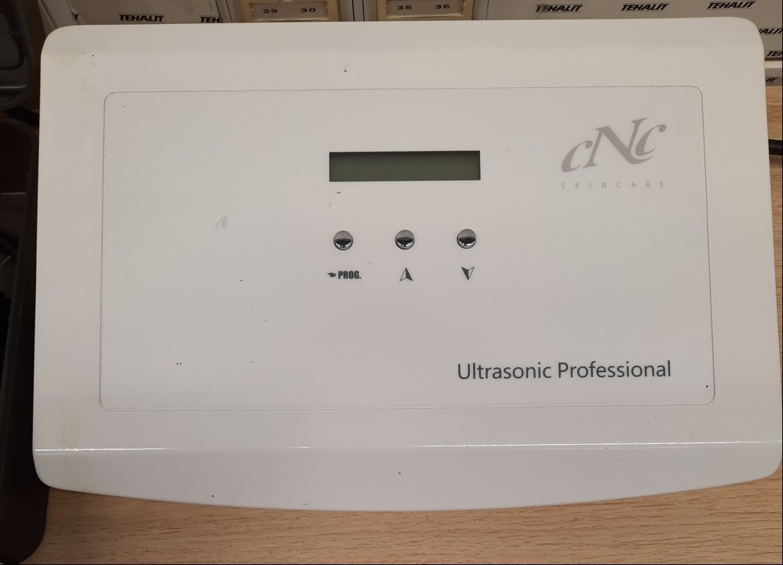 CNC Cosmetic Ultrasonic Pro, Hautanalyse, ungeprüft,  keine Garantie auf Vollständigkeit und Funktion!!!	 (ID=V08-62)