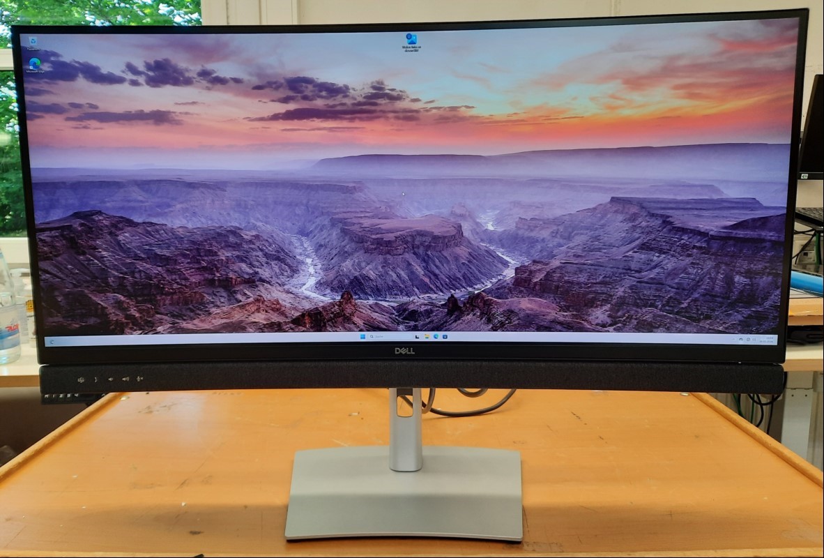 86,4 cm (34\'\') TFT-Display Dell C3422WE Curved (Auflösung 3440x1440 (UWQHD), 21:9, 110ppi), 2x USB 3.0 Anschluss, HDMI, DisplayPort, weitere Anschlüsse: RJ45 LAN, USB-C und USB Uplink, mit DisplayPort-Kabel, Baujahr/Inbetriebnahme: 2023, Farbe: si...