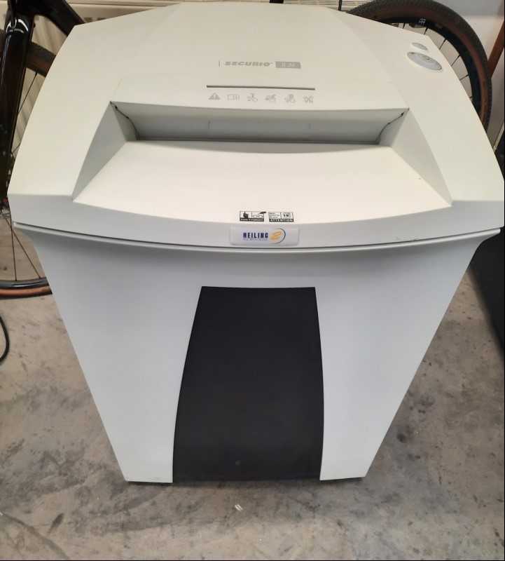  HSM Aktenvernichter B34,SSN:  C630016563,  elektrisch geprüft, Funktionstest durchgeführt, Partikelschnitt, optisch guter Zustand, keine Garantie auf Vollständigkeit und Funktionen, alle Angaben ohne Gewähr, weitere technische Daten finden Sie au...