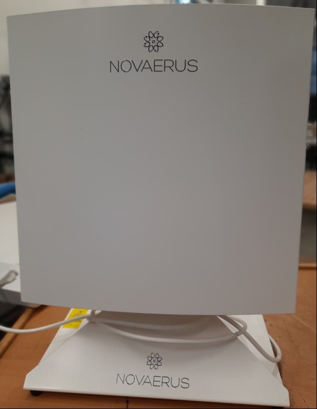 Novaerus NV800 Luftreinigungsgerät, inklusive Ständer, Farbe: Weiß, siehe Bilder, nur elektrisch (Gerät lässt sich einschalten, keine weiteren Tests durchgeführt), keine Garantie auf Funktion und Vollständigkeit (ID=V06-32)