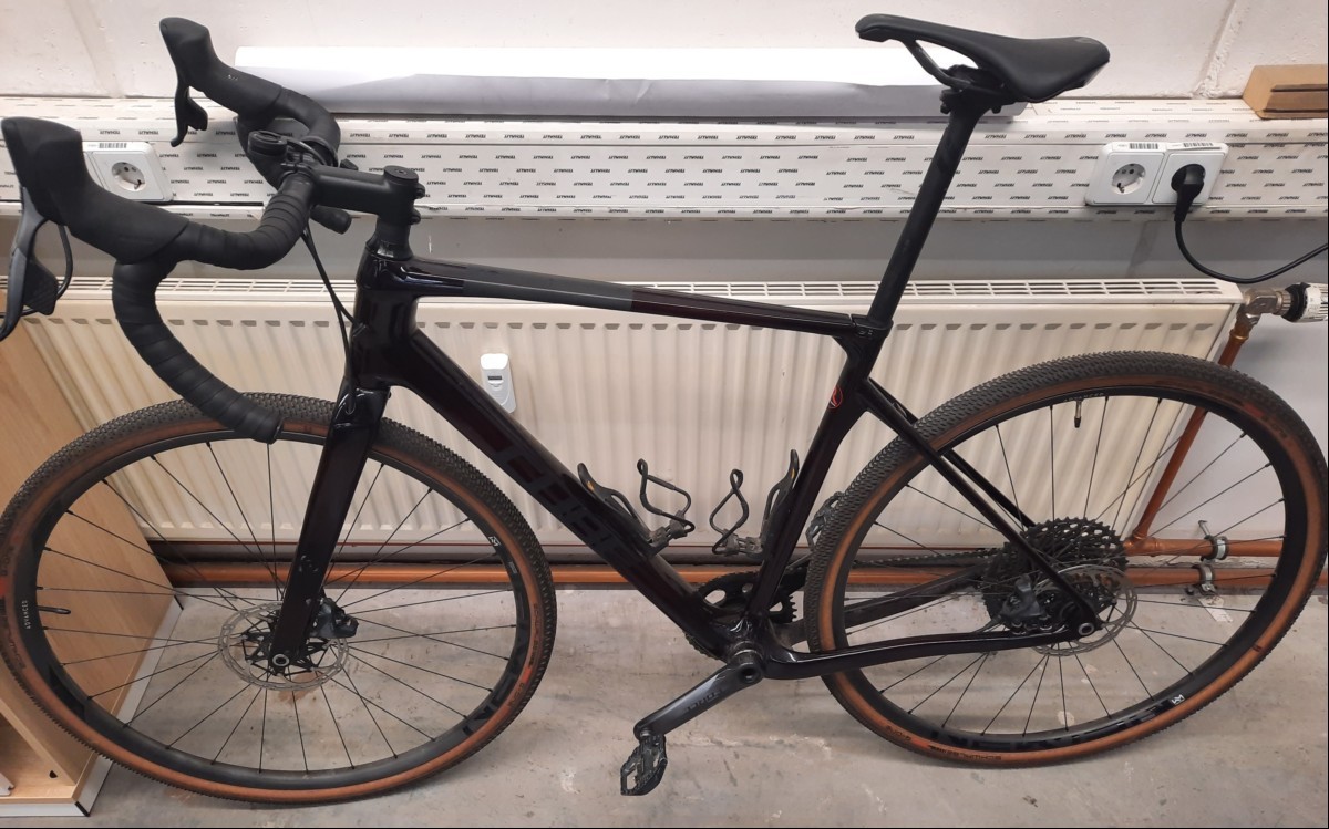 Cube Bike Nuroad C:62, Rahmengröße M ,Rahmnen: Carbon, Rahmennummer:  WOW16892PVLU, gebrauchter guter Zustand, elektronische Schaltung ungetestet!!!, Bereifung Schwalbe G-one, Reinigung emphohlen  Gewicht ca. 8kg, alle Angaben ohne Gewähr, keine G...
