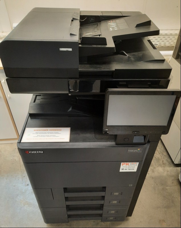 Kyocera Taskalfa 3252ci inkl. Zubehör, SN: RFH8Z00820, 4 Papierkassetten, Zähler total:77767 laut Statusseite, Toner je color  ca. 70% , Toner bk ca. 10%,  Ausdrucke gut, Gehäuse mit Verunreinigungen, Datenlöschung durchgeführt, Reinigung und Serv...