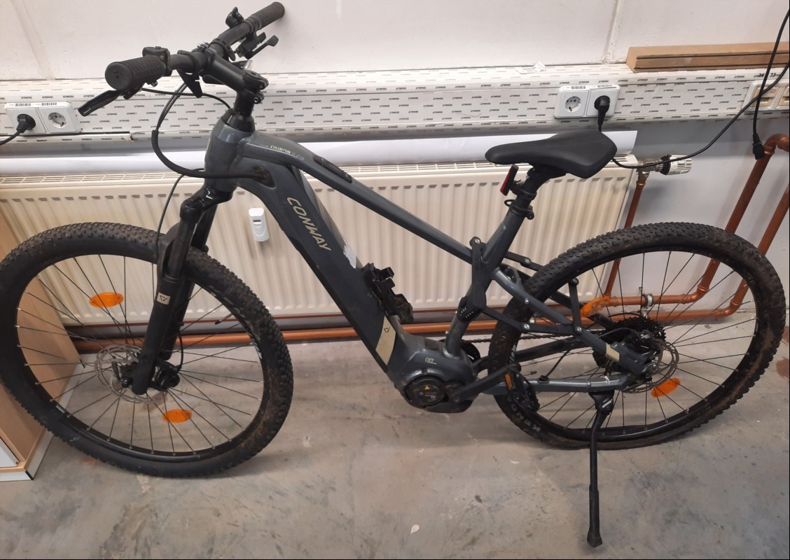 Conway Cairon s2.0, Rahmengröße: L, Reifengröße: 29", Bereifung: Kenda, Federgabel: BLAZE, Motor: Bosch, Bremsen: Tektro, Bremssystem: Scheibenbremse, Gesamtlaufleistung: 199km, Bemerkung: Schadensfall, ohne Zubehör, Display abgebrochen, Hinterrad...