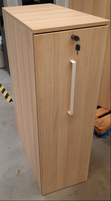 Orgatower, Schrank mit ausziehbarem Fach und 2 Einlegeböden, Farbe Außen und Front: Graueiche-Dekor, Innen: weiß, Maße: 400x800x1245mm, Zugriff links, inkl. 2x Schlüssel, Verschmutzungen und Kratzer sind möglich, siehe Bsp.-Bilder, Kein Versand/Ve...