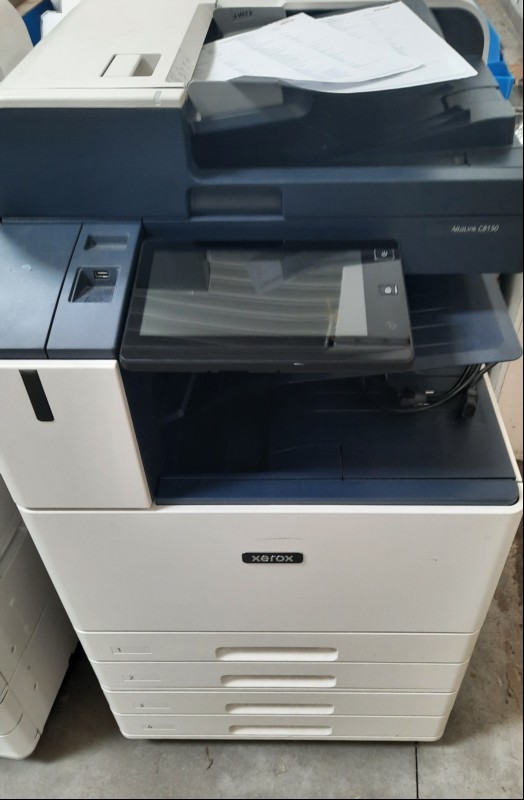 Xerox AltaLink C8130T, SN: 3773638097,  Inbetriebnahme 07.2024, optisch gebrauchter  Zustand, 4 Papierkassetten, Faxkarte,  Zähler gesamt: ca. 137339 laut Statusseite, Ausdrucke leicht graue Streifen, Reinigung und Service empfohlen, keine Garanti...