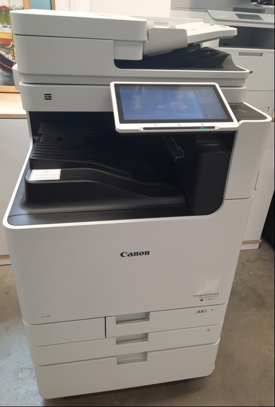 Canon iR Advance C5840i , SN: 2YM48243, 2 Papierkassetten, Unterschrank, Gehäuse verschmutzt mit Abschürfungen, Zähler 102 gesamt ca. 19368, 109 s/w :14620, 124 color 4748 laut Zählerliste, Ausdrucke gut,  , keine weiteren Tests durchgeführt, Wart...