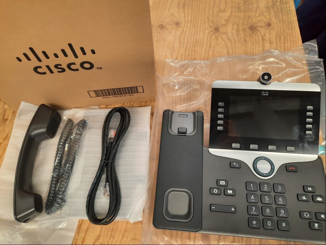 Cisco CP-8865 IP Phone, neuwertig im original Karton, optisch sehr guter Zustand, siehe Bsp.: Bild, ungeprüft, keine Garantie auf Funktion und Vollständigkeit (ID=V09-94)