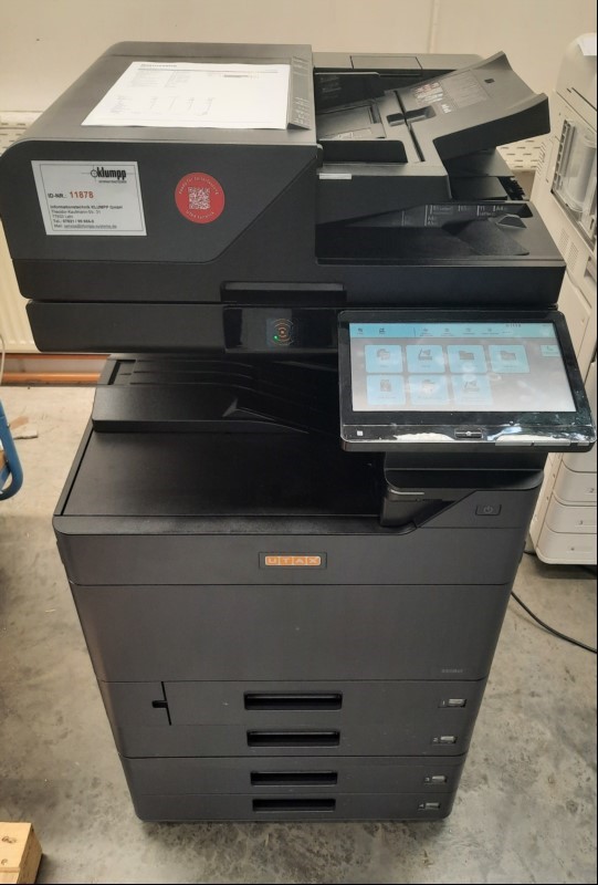 Utax 3508ci, SN: H574X52822,  4 Papierfächer, DP7160, Zähler: 6620, laut Statusseite, optisch gebrauchter Zustand, Gehäuse mit Verschmutzungen und Abschürfungen, Reinigung notwendig, Ausdrucke gut, keine weiteren Tests durchgeführt, keine Garantie...