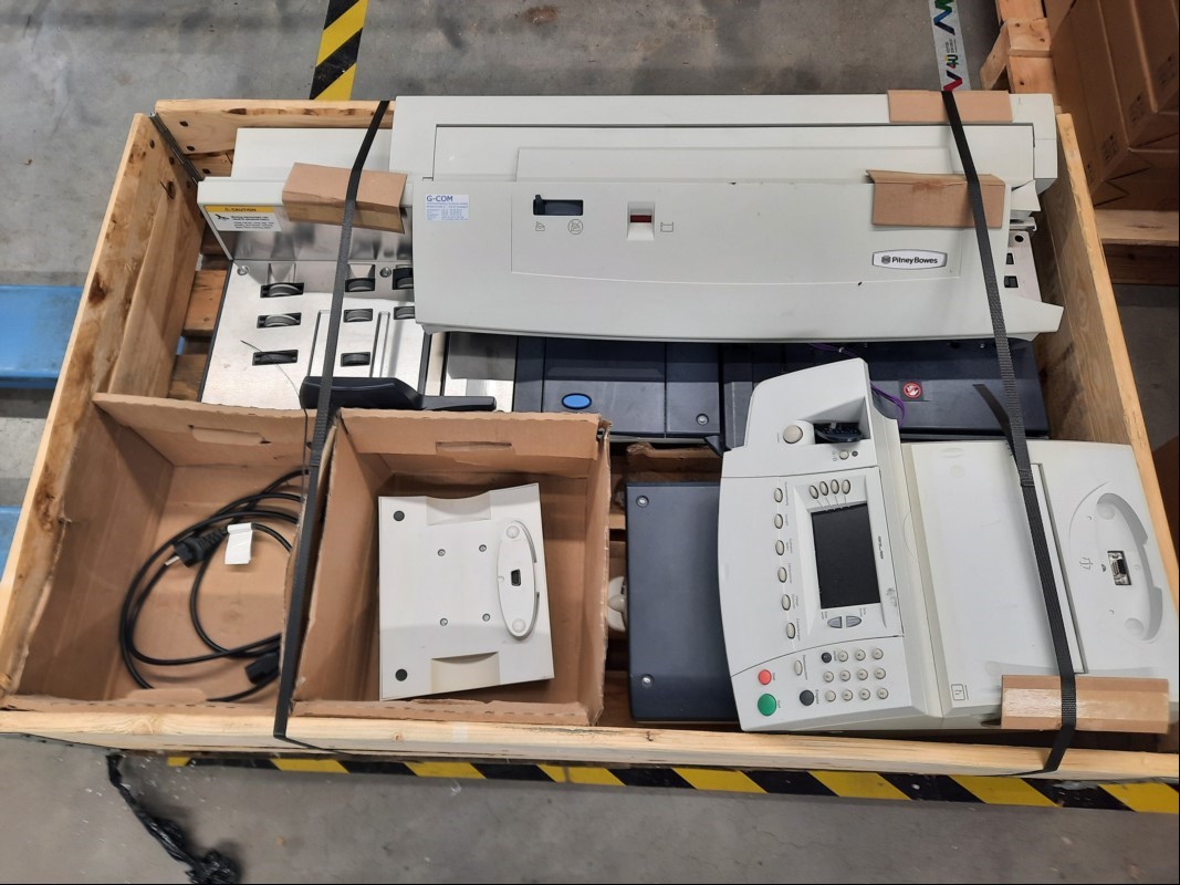 Pitney Bowes Frankiermaschine DM 450C+, ohne Sicht-und Funktionsprüfung, Speditionsversand auf Palette (ID=T03-00)