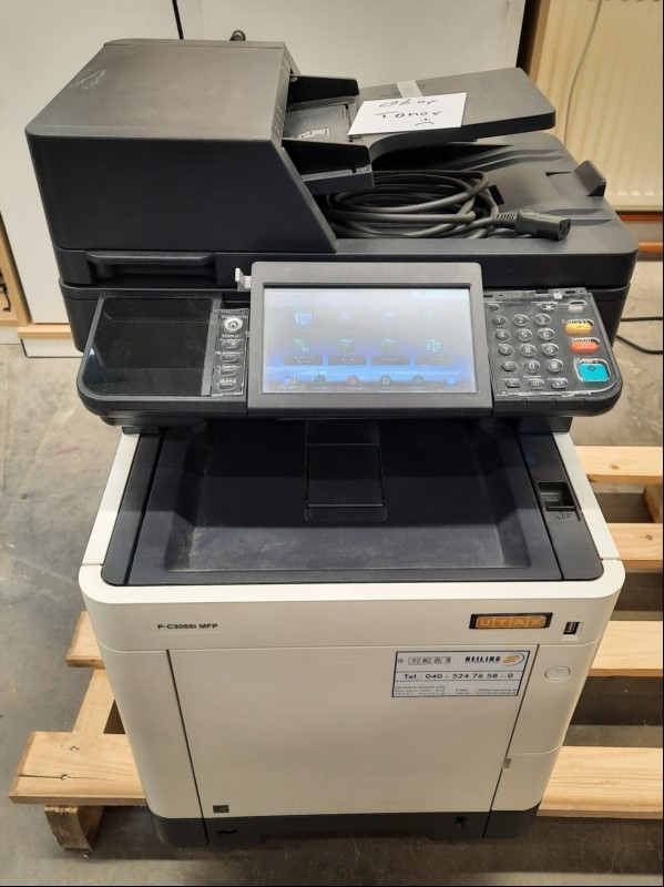 Utax P-C3066i, SN: RBZ4500994,  optisch schlechter gebrauchter Zustand mit Gebrauchsspuren, Gerät  ohne Unterschrank, Gerät ohne Toner, Zähler ca. 33770 laut Anzeige, kein Funktionstest möglich, Verkauf als defekt!!! keine Garantie auf Funktion un...