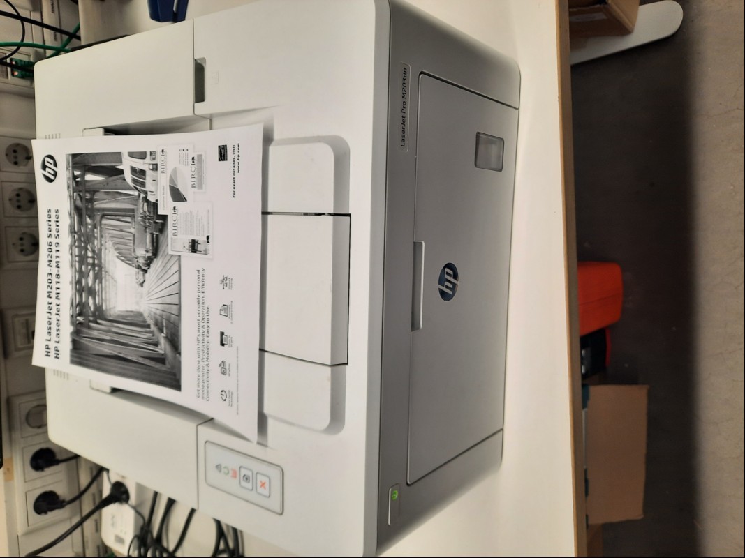 HP Laserjet Pro M203dn, Anschlüsse: Netzwerk und USB, Seriennummer: VNC6T11000, Testausdruck: ok, siehe Bilder, im Original Karton (ID=T01-00)