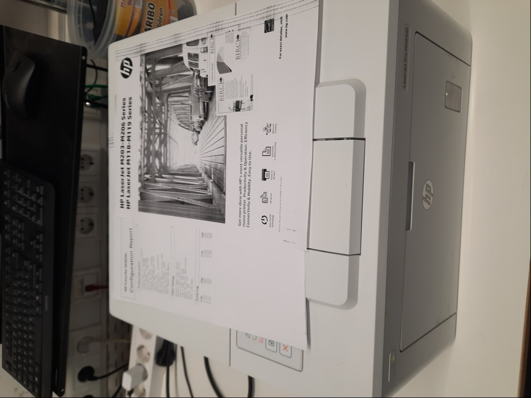 HP Laserjet Pro M203dn, Anschlüsse: Netzwerk und USB, Seriennummer: VNC6T10948, Testausdruck: fehlerhaft-Streifen, siehe Bilder, im Original Karton (ID=T01-00)