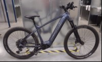 Corratec E-MTB, Farbe: grau/silber, Rahmen: Diamant, Rahmengröße: 49cm, Reifengröße: 29", Bereifung: Schwalbe Nobby Nic, Federgabel: Rock Shox, Motor: Bosch Performance Line CX Smart System, Akku: 750, Display: Bosch Kiox 300, Lenker: ZZYZX Mounta...