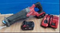 MILWAUKEE Akku-Säbelsäge M18 FSZ, mit 2x 18V 5.0Ah Akku M18 und 1x Ladegerät M12-18FC, Gerät mit starken Gebrauchs- / Abnutzungsspuren - nur elektrisch geprüft (ID=V02-04)