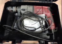 MILWAUKEE Schlagbohrmaschine PD2E 24 RS im Transportkoffer, Gerät ist sehr stark verschmutzt - nur elektrisch geprüft (ID=V06-02)