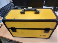 Rauchgasanalysegerät IM 1440 im Koffer mit eingebautem Bondrucker (feed funktioniert, keine weiteren Tests durchgeführt), Messsonde und Netzkabel, Gerät lässt sich einschalten und bedienen - keine weiteren Tests durchgeführt, keine Garantie auf Fu...