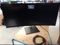 95,29 cm (37,5\'\') HP Z38c Curved (UWQHD+ (3840 x 1600) IPS) Business Monitor,Anschlüsse: HDMI, DisplayPort, 3x USB3.0 und 1x USB-C, Inbetriebnahme: 11.2021, Farbe: schwarz, Seriennummer: 6CM1340G13 (ID=V01-42)