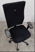 Bürodrehstuhl Lento Laboro 4D AL hR (schwarz) mit starken Verschmutzungen (siehe Bild), nur Selbstabholung! Kein Versand/Verpacken möglich! (ID=E14-00)