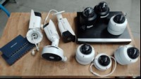 Teile aus Videoüberwachungssystem bestehend aus: 1x Recorder, 2x Switch, 3x Hikvision Kameras, 6x Domekameras und 3 Netzteile, Inbetriebnahme: 07.2024, alles ungeprüft - keine Garantie auf Vollständigkeit und Funktion! (ID=V07-32)