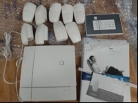 Teile aus DAITEM Alarmanlage bestehend aus: 1x Funk Zentrale , 1x Bedienteil, 9x Bewegungsmelder, siehe Bilder, alles ungeprüft! (ID=V03-93)