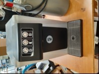 Tafelwasser-Anlage / Wasserspender Blupura Blusoda Plus 30 Fizz inkl. Zubehör (siehe Bilder), Gerät lässt sich einschalten (nach Stromzufuhr leuchten die LED\'s blau, keine weiteren Tests durchgeführt) keine Garantie auf Funktion und Vollständigkei...