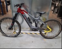 Haibike eMountainbikes Nduro7, stark abgenutzt, diverse Lackschäden, Schaltung und Kette mit Rost, Vorderreifen defekt, Rahmen: MTB Fully Aluminium, Rahmengröße: 47cm, Reifengröße: 27,5, Bereifung: Schwalbe Magic Mary Evo TLE 65-622, Federgabel:
...