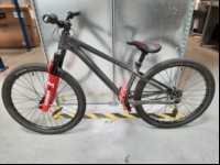 Specialized P.3 , SN: WSBC024053849T, Rahmen aus A1 Premium Aluminium, 26" Reifengöße, Bereifung: Kicker Sport, Sattel: Chromag, Scheibenbremse hinten, Gabel: Bomber DJ marzocchi, Angaben laut Hersteller, keine Garantie auf Richtigkeit,
kein Vers...
