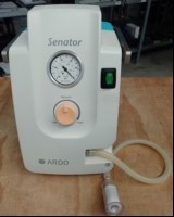 ARDO Senator tragbare Absaugpumpe Pumpe (SNr.: 1920274), Gerät lässt sich einschalten - nur elektrisch nicht auf Funktion geprüft! (ID=V06-63)