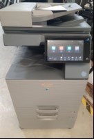Sharp BP50C26,SN: 2506097700 2 Papierkassetten, Unterschrank, Faxkarte,   Gerät verschmutzt, Abschürfungen am Gehäuse,  Wartung und Service notwendig, Gedruckte Seiten sw 2496, Farbe 7266  Ausdrucke gut, Inbetriebnahme laut Rechnung: 09.2022, kein...