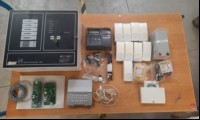 Teile aus Alarmanlage ,Access IT Unit, alles ungeprüft, 1x Zentrale
1x Bedienteil, 10x Bewegungsmelder,1x Türschloss 1x Morpho Access, keine Garantie auf Vollständigkeit und Funktionen, alle Angaben ohne Gewähr, (Umfang siehe Bilder) (ID=V13-72)