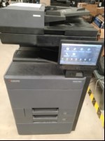 Kyocera Taskalfa 3253ci, SN:RFH1649055 , Inbetriebnahme 08.2024, 2 Papierkassetten, Unterschrank, Zähler total:10290 laut Statusseite, Ausdrucke gut, Gehäuse mit Abschürfungen und Verunreinigungen, Datenlöschung durchgeführt, Reinigung und Service...