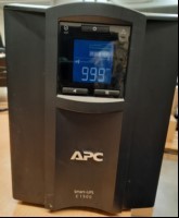 APC SmartUPS C1500, SN: AS1937162718, nur elektrisch geprüft (Gerät lässt sich einschalten, keine weiteren Tests durchgeführt), keine Garantie auf Funktion und Vollständigkeit, kein Versand / Verpacken nur Slbstabholung (ID=V14-02)