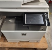 Sharp MX-C303W, SN: 23007456, Inbetriebnahme 11.2022, Gedruckte Seiten s/w: 18951, color:147393 laut Ausdruck, Fehler: Wartung notwendig,  1x Papierfach,ohne Unterschrank, Faxkarte,  keine weiteren Tests durchgeführt, Wartung und Service empfohlen...