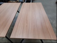 Konferenztisch Kastanienplatte mit schwarzem Metallgestell, Tisch muss Sachgerecht montiert werden, Maße: H: 74,5cm, B: 160cm, T: 80cm, kein Versand/Verpacken nur Selbstabholer, keine Garantie auf Funktion und Vollständigkeit (ID=A06-00)