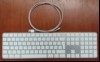 Apple Magic Keyboard mitTouchID und Ziffernblock (579C-A2520 - weiß/silber), Seriennummer: F0T2472RXET0PK8A6, Gerät mit leichten Gebrauchsspuren, mit einem USB ->Lightning Kabel, Tastatur wird an eine PC erkannt und läßt sich verwenden (keine Gara...