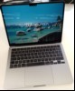 Apple MacBook Air M2 (Z15S000JMD/A - 2022 - Mac14,2) space grau mit Apple M2 8-Core CPU, 8 GB LPDDR5 RAM, 34,46 cm (13,6") Liquid Retina Display (Auflösung 2560 x 1664), 256 GB APPLE SSD AP0256Z, 2x Thunderbolt3/USB4 Anschluss (USB-C), 1x MagSafe,...