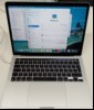 Apple MacBook Pro \'\'M2\'\' 13.3 Retina silber (Mac14,7 - MNEX3D/A - 2022) mit Apple M2 8-Core Prozessor, 24 GB LPDDR5 RAM, Display: 33 cm (13,3\'\') Liquid Retina (Auflösung 2560 x 1600), 1 TB SSD Apple AP1024Z, AirPort 802.11ax (Wi-Fi 6) und Bluetoot...