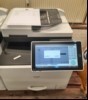 Ricoh IM C300, SN: 3933PC50721, eine Papierkassette, ohne Unterschrank optisch gebrauchter  Zustand, mit Verschmutzungen am Gehäuse, Zähler gesamt: ca. s/w 21508, color ca. 12230 laut Statusseite, Ausdrucke gut, , Reinigung und Service notwendig, ...