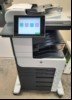 HP (Hewlett Packard) HP LaserJet M725, SN: CNDBQ3P00G,  4 Papierfächer, Gerät optisch gebrauchter Zustand mit Verschmutzungen und Abschürfungen am Gehäuse, Ausdrucke blass, Toner ca. 80%, laut Ausdruck, Druckdurchläufe 1540 , keine weiteren Tests ...