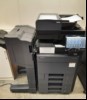 Kyocera TASKalfa 3253ci inkl. Zubehör, SN: RFH1548098
4 Papierfächer, Originaleinzug DP 7110, externer Finisher, Zähler total:50069 laut Statusseite, Ausdruck ok, gebrauchter Zustand mit Verschmutzungen und Abschürfungen am Gehäuse, Datenlöschung ...